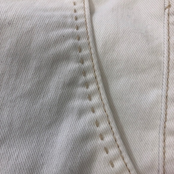 Levi’s 545 White 4” Shorts 12M - Picture 10 of 11
